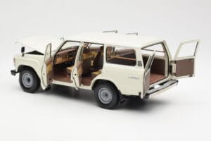 Toyota Land Cruiser J60 Fehér Kyosho 1:18 08956W Fém – 5. kép a 8-ből