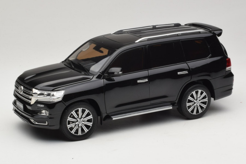 Toyota Land Cruiser LC200 Fekete Kengfai 1:18 KF024-13 Fém