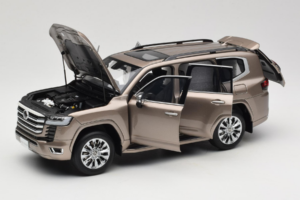 Toyota Land Cruiser LC300 ZX Arany LCD 1:18 LCD18013-ZX-GO Fém – 2. kép a 8-ből