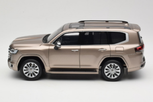 Toyota Land Cruiser LC300 ZX Arany LCD 1:18 LCD18013-ZX-GO Fém – 4. kép a 8-ből