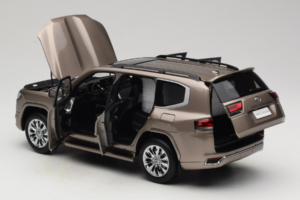 Toyota Land Cruiser LC300 ZX Arany LCD 1:18 LCD18013-ZX-GO Fém – 5. kép a 8-ből