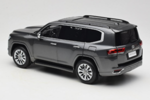 Toyota Land Cruiser LC300 ZX Szürke LCD 1:18 LCD18013-ZX-GR Fém – 7. kép a 8-ből