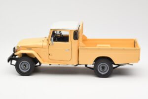 Toyota Land Cruiser Pickup Bézs Kyosho 1:18 08958BE Fém – 4. kép a 8-ből
