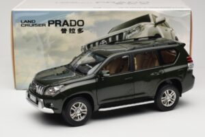 Toyota Land Cruiser Prado J150 Zöld Paudi Model 1:18 623132-GR Fém – 8. kép a 8-ből
