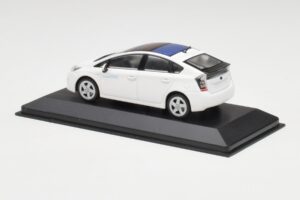 Toyota Prius XW30 Super Fehér Minichamps 1:43 PRIUS001 Fém – 3. kép a 4-ből