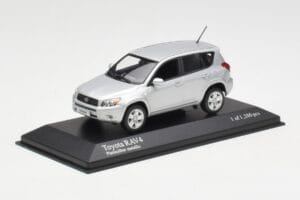 Toyota RAV4 XA30 Ezüst Minichamps 1:43 400166570 Fém – 2. kép a 4-ből