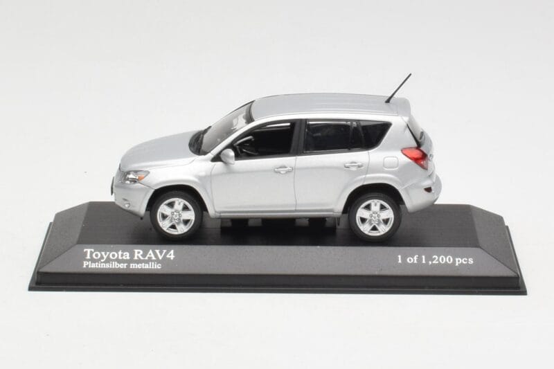 Toyota RAV4 XA30 Ezüst Minichamps 1:43 400166570 Fém