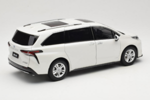 Toyota Sienna XL30 Fehér OEM 1:18 TOYOTA013 Fém – 3. kép a 8-ből