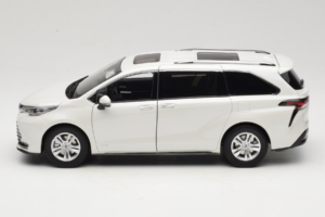 Toyota Sienna XL30 Fehér OEM 1:18 TOYOTA013 Fém – 4. kép a 8-ből