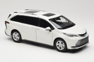 Toyota Sienna XL30 Fehér OEM 1:18 TOYOTA013 Fém – 6. kép a 8-ből
