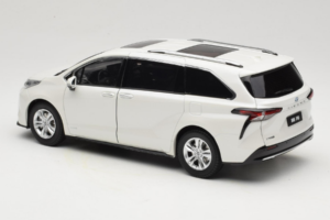 Toyota Sienna XL30 Fehér OEM 1:18 TOYOTA013 Fém – 7. kép a 8-ből