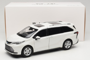 Toyota Sienna XL30 Fehér OEM 1:18 TOYOTA013 Fém – 8. kép a 8-ből