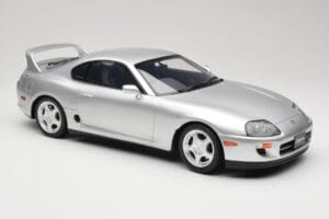 Toyota Supra A80 Ezüst Kyosho 1:12 KSR12006S Gyanta – 4. kép a 6-ből