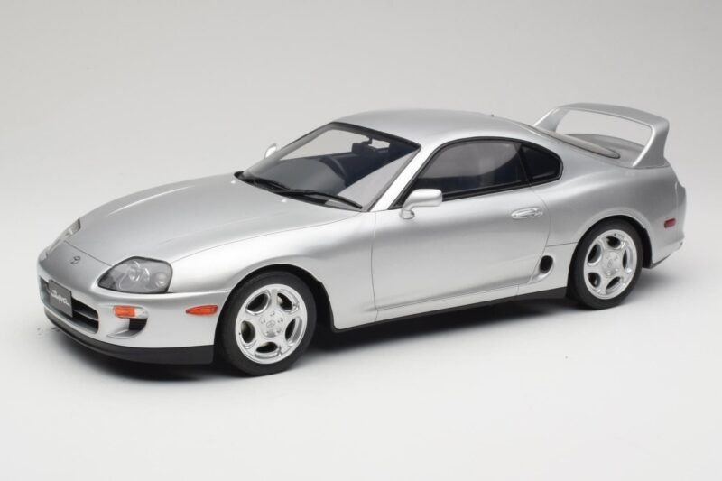 Toyota Supra A80 Ezüst Kyosho 1:12 KSR12006S Gyanta