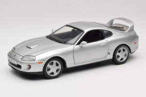 Toyota Supra A80 Ezüst Kyosho 1:18 8847 Fém