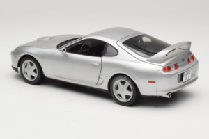 Toyota Supra A80 Ezüst Kyosho 1:18 8847 Fém – 7. kép a 8-ből