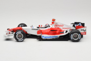Toyota TF105 #16 J. Trulli Panasonic Toyota Racing 2005 Minichamps 1:18 100050016 Fém – 3. kép a 7-ből