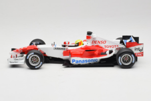 Toyota TF105 #17 R. Schumacher Panasonic Toyota Racing 2005 Minichamps 1:18 100050017 Fém – 3. kép a 7-ből