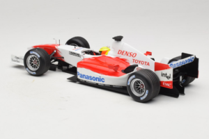 Toyota TF105 #17 R. Schumacher Panasonic Toyota Racing Showcar 2005 Minichamps 1:18 100050087 Fém – 5. kép a 7-ből