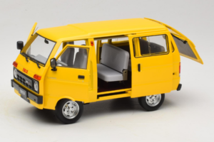 Toyota TJ110 Tianjin Huali Sárga OEM 1:18 TOYOTA014 Fém – 2. kép a 8-ből