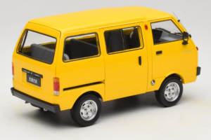 Toyota TJ110 Tianjin Huali Sárga OEM 1:18 TOYOTA014 Fém – 3. kép a 8-ből