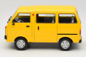 Toyota TJ110 Tianjin Huali Sárga OEM 1:18 TOYOTA014 Fém – 4. kép a 8-ből
