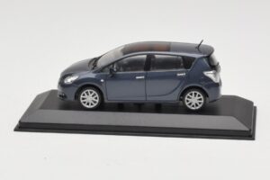 Toyota Verso Grey Metallic Minichamps 1:43 TOYOTA011 Fém