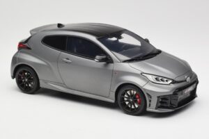 Toyota GR Yaris XP210 Precious Metal Otto 1:18 OT1127 Gyanta – 4. kép a 6-ből