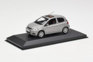 Toyota Yaris XP10 TS Szürke Minichamps 1:43 TOYOTA007 Fém – 3. kép a 3-ből
