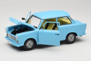 Trabant 601 Kék Sun Star 1:18 4290 Fém – 2. kép a 8-ből