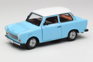 Trabant 601 Deluxe Kék Fehér Sun Star 1:18 4286 Fém