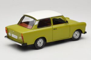 Trabant 601 Zöld Sun Star 1:18 4289 Fém – 3. kép a 8-ből
