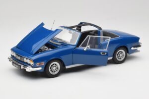 Triumph Stag Mk1 Sapphire Blue Revell 1:18 8815 Fém – 2. kép a 8-ből