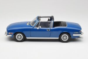 Triumph Stag Mk1 Sapphire Blue Revell 1:18 8815 Fém – 4. kép a 8-ből