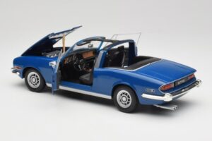Triumph Stag Mk1 Sapphire Blue Revell 1:18 8815 Fém – 5. kép a 8-ből