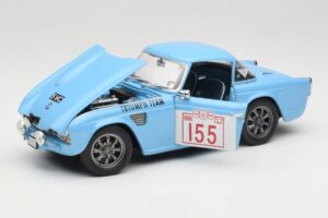 Triumph TR4 Rally Car Revell 1:18 8773 Fém – 2. kép a 8-ből