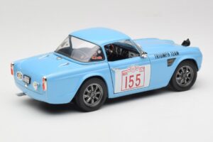 Triumph TR4 Rally Car Revell 1:18 8773 Fém – 3. kép a 8-ből