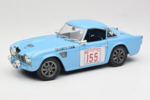 Triumph TR4 Rally Car Revell 1:18 8773 Fém
