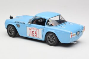 Triumph TR4 Rally Car Revell 1:18 8773 Fém – 7. kép a 8-ből