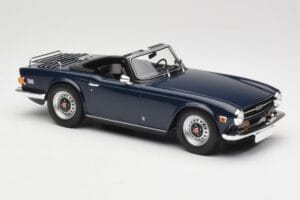 Triumph TR6 PI Sötétkék Minichamps 1:18 155132032 Fém – 4. kép a 6-ből