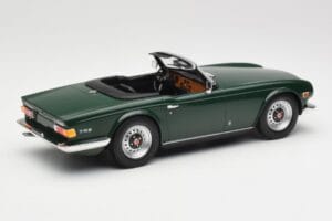 Triumph TR6 PI Sötétzöld Minichamps 1:18 155132030 Fém – 2. kép a 6-ből