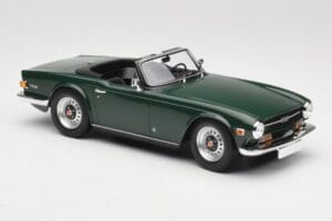 Triumph TR6 PI Sötétzöld Minichamps 1:18 155132030 Fém – 4. kép a 6-ből