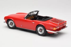 Triumph TR6 PI Piros Minichamps 1:18 155132031 Fém – 5. kép a 6-ből