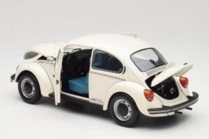 Volkswagen 1200 Jeans Bug Fehér Minichamps 1:18 150057101 Fém – 5. kép a 8-ből