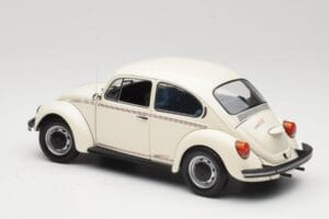 Volkswagen 1200 Jeans Bug Fehér Minichamps 1:18 150057101 Fém – 7. kép a 8-ből