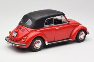 Volkswagen 1302 LS Kabrió Piros Revell 1:18 08470 Fém – 3. kép a 8-ből
