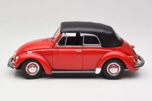 Volkswagen 1302 LS Kabrió Piros Revell 1:18 08470 Fém – 4. kép a 8-ből