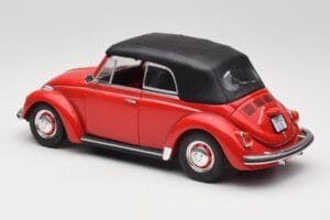 Volkswagen 1302 LS Kabrió Piros Revell 1:18 08470 Fém – 7. kép a 8-ből
