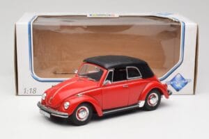 Volkswagen 1302 LS Kabrió Piros Revell 1:18 08470 Fém – 8. kép a 8-ből