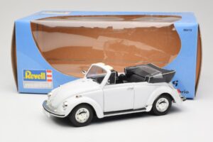 Volkswagen 1302 LS Kabrió Fehér Revell 1:18 8415 Fém – 8. kép a 8-ből